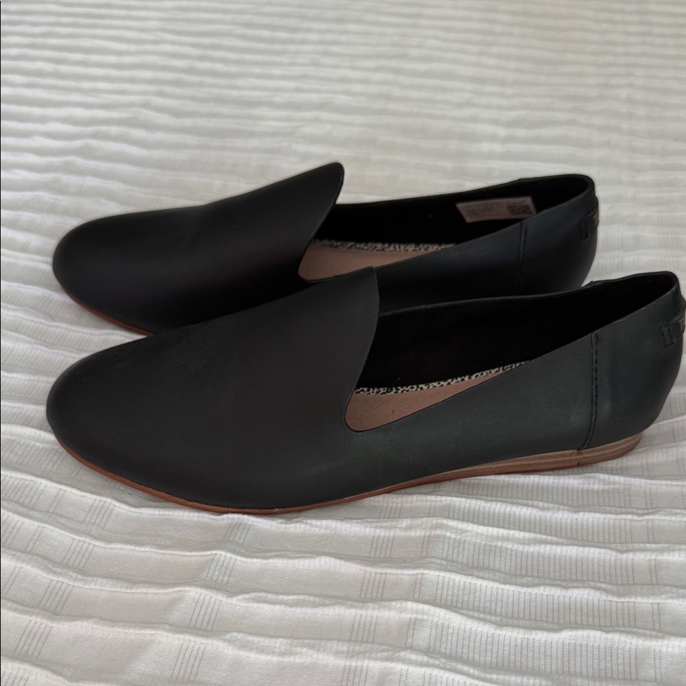 Toms Women's Black Slip-On Loafers